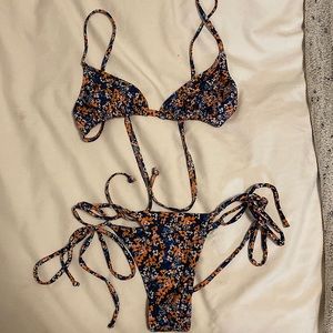 Kulani Kinis, Size XS, Flower Print Bikini